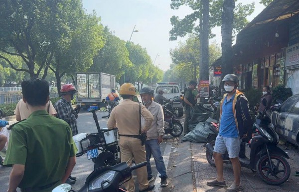 TP.HCM 'dẹp loạn' lấn chiếm lòng lề đường