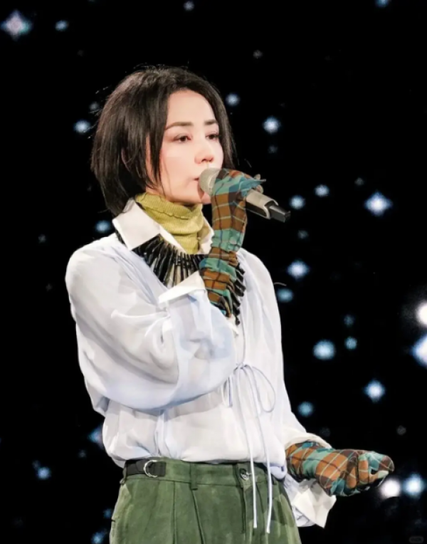 Áo len cổ lọ Áo len cổ lọ