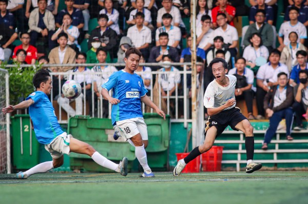 Trường ĐH Bách khoa TP.HCM toàn thắng ấn tượng: Sẵn sàng chinh phục vòng play-off Trường ĐH Bách khoa TP.HCM toàn thắng ấn tượng: Sẵn sàng chinh phục vòng play-off