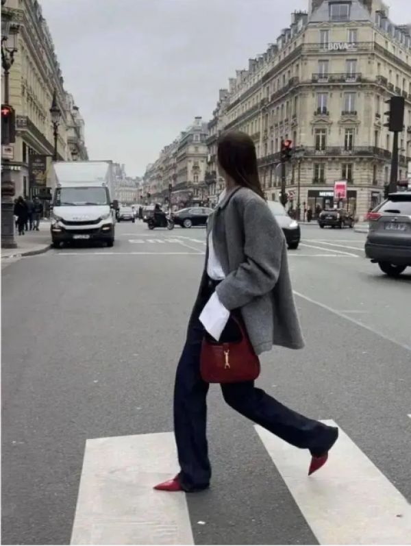 Bí quyết phối màu trang phục để luôn thanh lịch, sang trọng