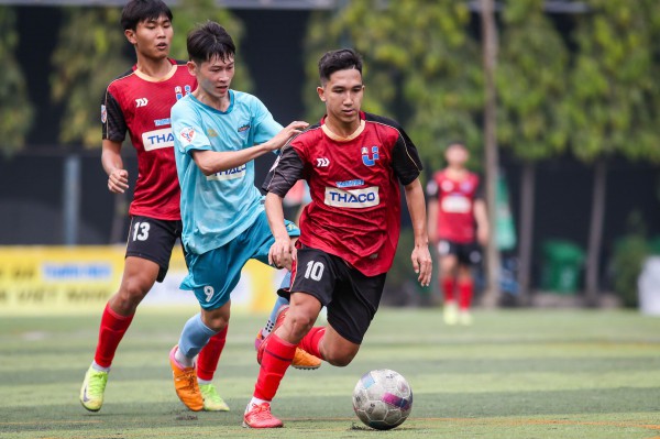 Trường ĐH Bách khoa (ĐHQG TP.HCM) - Trường ĐH Công nghiệp TP.HCM: Nảy lửa Trường ĐH Bách khoa (ĐHQG TP.HCM) - Trường ĐH Công nghiệp TP.HCM: Nảy lửa