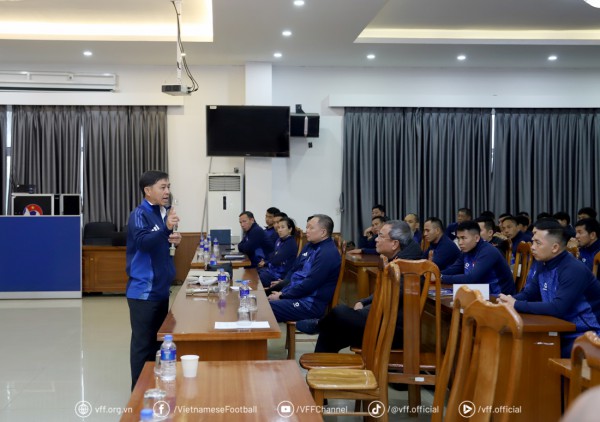 ‘Mổ băng’ các tình huống VAR, Ban Trọng tài có động thái đặc biệt khi V-League tái xuất