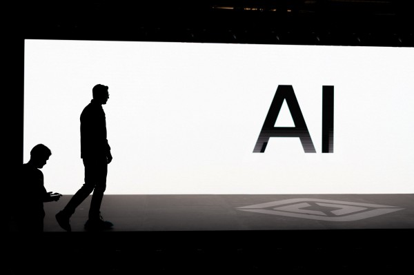 Các thượng nghị sĩ Mỹ cảnh báo nguy cơ từ AI