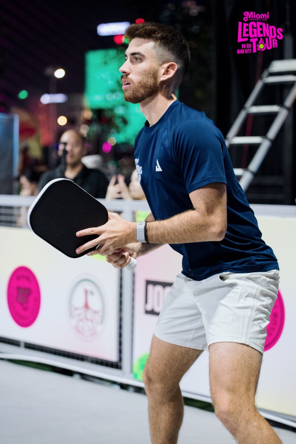 Cựu số 1 pickleball thế giới khiến khán giả TP.HCM trầm trồ