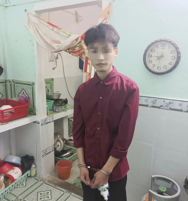 Đồng Tháp: Nam sinh lớp 12 đâm hàng xóm trọng thương vì ca hát ồn ào