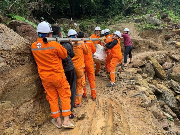 EVN hoàn thành vượt tiến độ xóa ‘vùng lõm’ điện, sóng tại 129 thôn bản EVN hoàn thành vượt tiến độ xóa ‘vùng lõm’ điện, sóng tại 129 thôn bản