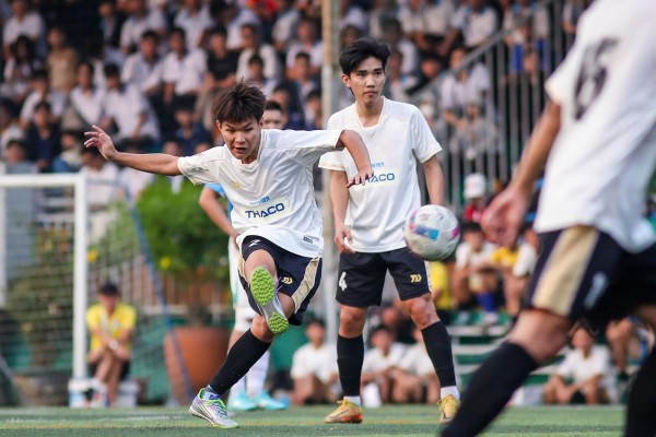 Hậu vệ có khả năng sút phạt thần sầu