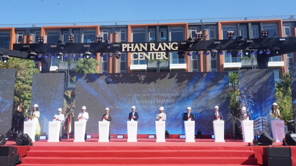 Khánh thành khu phố thương mại, tạo động lực mới cho Phan Rang Khánh thành khu phố thương mại, tạo động lực mới cho Phan Rang