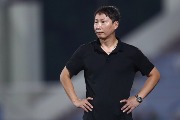 Khi bóng đá Hàn Quốc phải ngăn cản HLV Kim Sang-sik Khi bóng đá Hàn Quốc phải ngăn cản HLV Kim Sang-sik