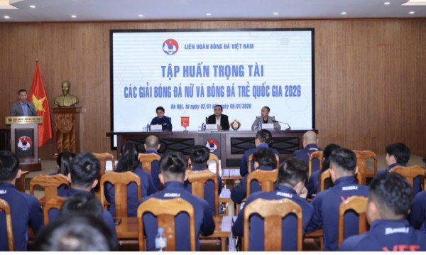 Không có trọng tài bị trượt lý thuyết, chỉ có 1 trường hợp không đạt thể lực do chấn thương