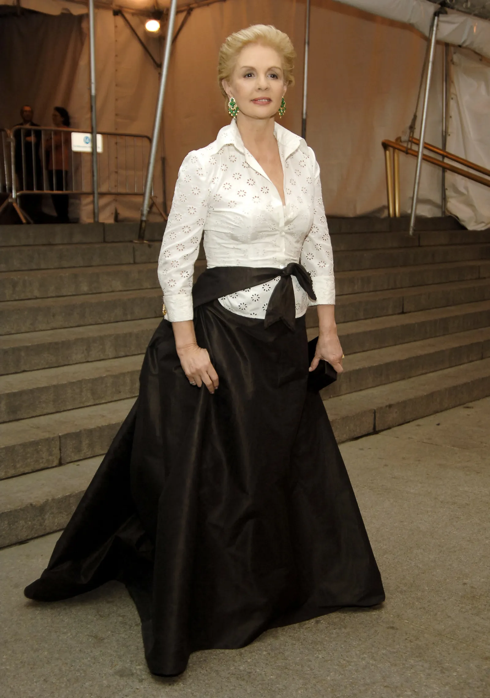 Nhà thiết kế 86 tuổi ăn 6 bữa 1 ngày mà dáng vẫn thon gọn