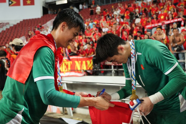 Nóng: U.23 Việt Nam phải thay quân gấp sát VCK U.23 châu Á, người thay bất ngờ là… Nóng: U.23 Việt Nam phải thay quân gấp sát VCK U.23 châu Á, người thay bất ngờ là…