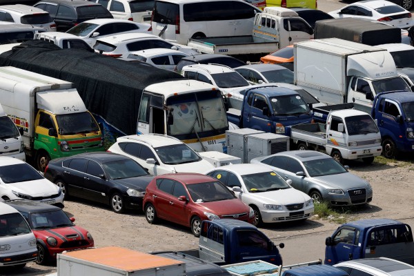 Ông Trump bất ngờ tuyên bố áp thuế 25% đối với hàng nhập khẩu từ Hàn Quốc Ông Trump bất ngờ tuyên bố áp thuế 25% đối với hàng nhập khẩu từ Hàn Quốc