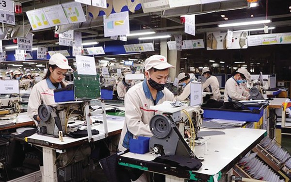 Sản xuất năm 2026 vượt “cơn gió ngược”