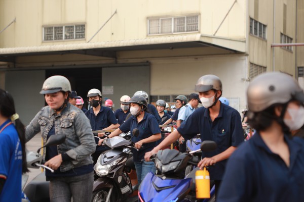 'Siêu phường' nhiều khu công nghiệp nhất: Nỗi niềm công nhân xa xứ