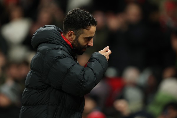 Sốc: HLV Amorim bị M.U sa thải vì 'gây hấn' với ban lãnh đạo, người tạm ngồi ghế nóng là… Sốc: HLV Amorim bị M.U sa thải vì 'gây hấn' với ban lãnh đạo, người tạm ngồi ghế nóng là…