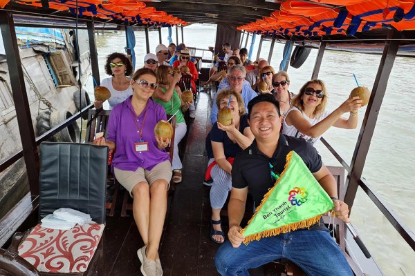 Tour tết phập phồng vì vi rút Nipah Tour tết phập phồng vì vi rút Nipah