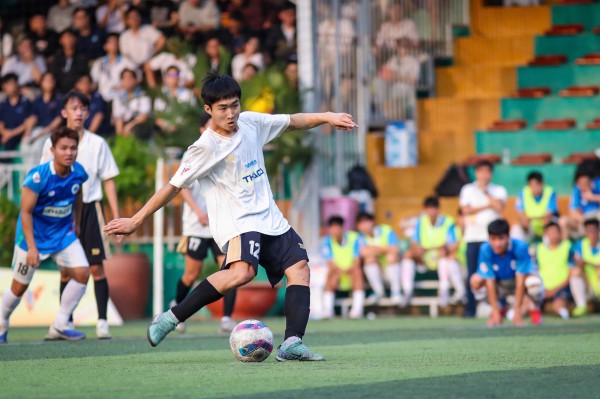 Trường ĐH Bách khoa (ĐHQG TP.HCM) - Trường ĐH Công nghiệp TP.HCM: Nảy lửa Trường ĐH Bách khoa (ĐHQG TP.HCM) - Trường ĐH Công nghiệp TP.HCM: Nảy lửa