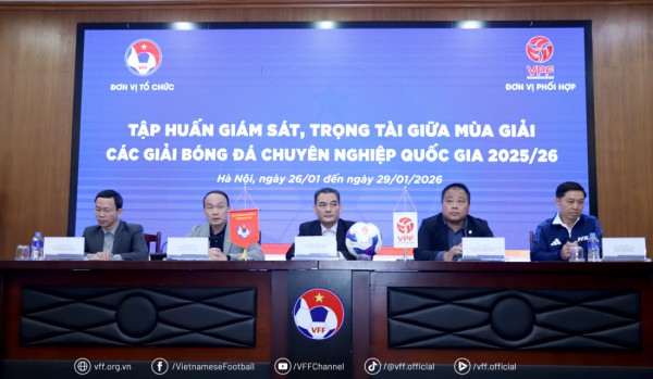 ‘Mổ băng’ các tình huống VAR, Ban Trọng tài có động thái đặc biệt khi V-League tái xuất