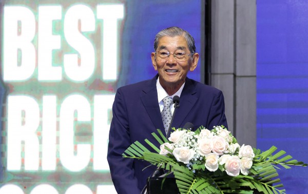 Vì sao sau 3 tháng đoạt giải, gạo ST25 mới nhận cúp 'Gạo ngon nhất thế giới'?