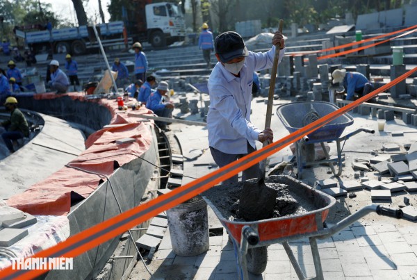 Cận cảnh biểu trưng hình giọt nước tại công viên số 1 Lý Thái Tổ