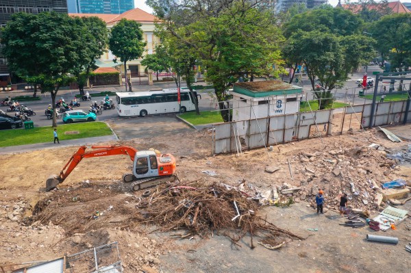 Chỉnh trang thêm 4 khu đất trống đón xuân ở trung tâm TP.HCM