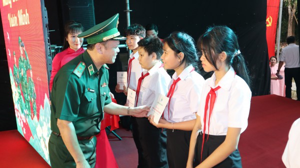 Rộn ràng không khí xuân biên giới ở Đồng Nai