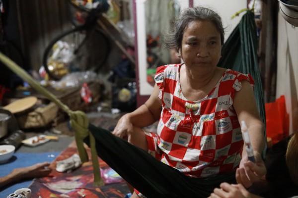 Xóm ve chai ở TP.HCM: Mong bữa cơm no ngày tết