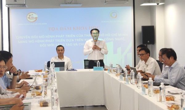 Tăng trưởng kiểu cũ chạm trần, TP.HCM buộc phải đổi mô hình phát triển