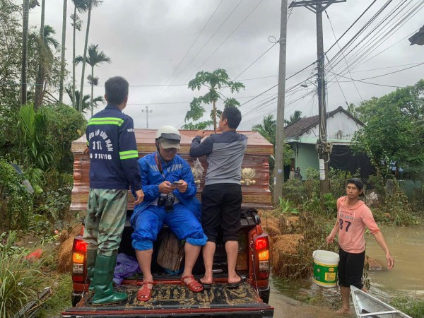 Quân khu 5: Những thước phim giữa dòng lũ đã khắc họa trọn vẹn tình quân dân