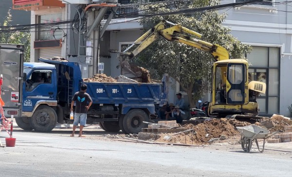 TP.HCM: San lấp trái phép gần 1.800 m2 giữa rừng cây phường Long Phước