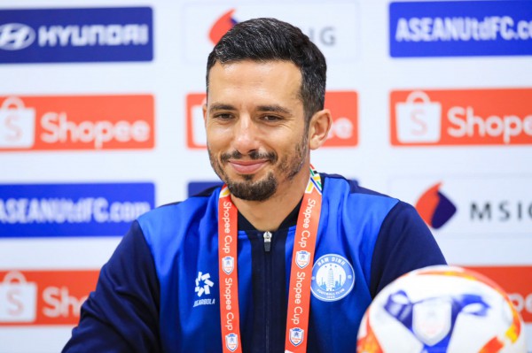 Sao nhập tịch Malaysia nói điều bất ngờ trận hòa Nam Định, vì sao Xuân Son vắng mặt?