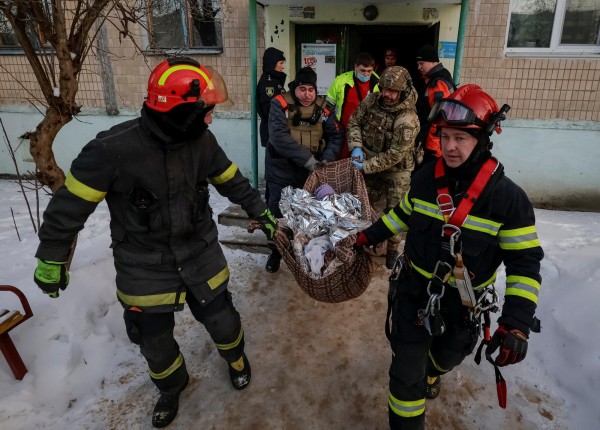 Ukraine chịu đợt tập kích lớn trước thềm đàm phán