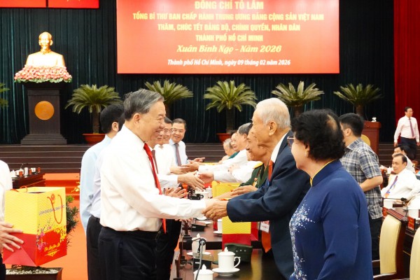 Tổng Bí thư: TP.HCM chăm lo người dân không chỉ dịp tết mà làm suốt năm
