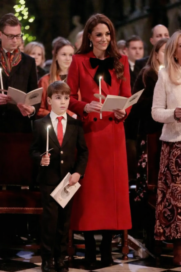 Học cách diện áo khoác dài chuẩn sang, vừa thanh lịch vừa tôn dáng như Công nương Kate Middleton