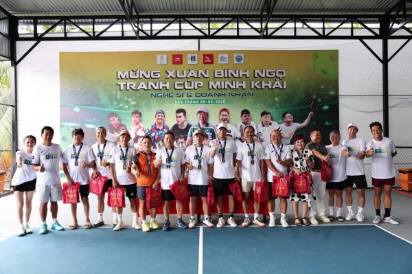 Diễn viên Huy Khánh lần đầu vô địch giải pickleball