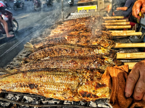 Cá lóc nướng cúng ông Táo: Bà chủ ở TP.HCM năm ngoái bật khóc, nay thế nào?