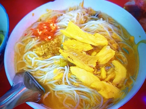 Hương vị quê hương: Về An Giang ăn bún cá