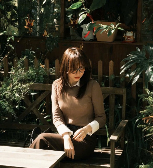 Ca sĩ Tóc Tiên đổi kiểu tóc, trẻ trung và dịu dàng hơn sau ly hôn