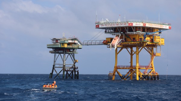 Đu dây lên nhà giàn DK1: Trải nghiệm không quên giữa trùng khơi Đu dây lên nhà giàn DK1: Trải nghiệm không quên giữa trùng khơi