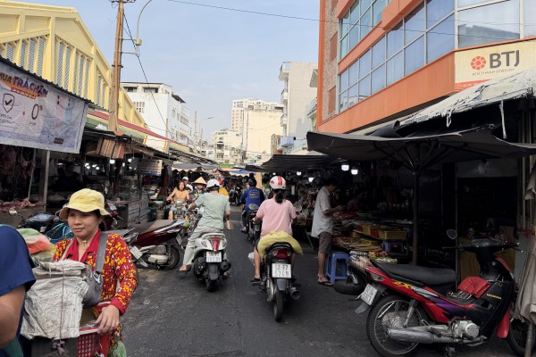 Ít ai biết, TP.HCM có 'đường của ngựa' hơn 100 năm trước chợ nhà giàu