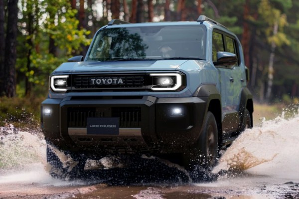 SUV địa hình cỡ nhỏ Toyota Land Cruiser FJ sắp vào thị trường Đông Nam Á