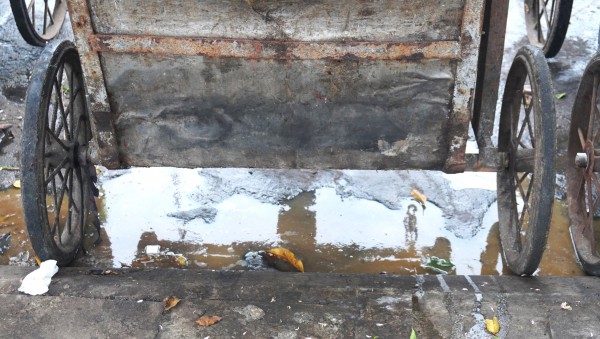 Rác thải chất thành đống ở các phường trung tâm Thanh Hóa