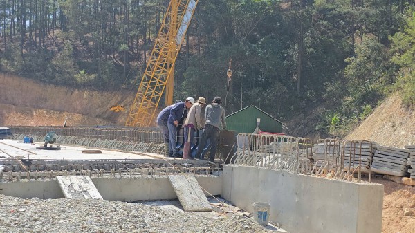 Cầu cạn đèo Mimosa ở cửa ngõ Đà Lạt thi công thần tốc sau sạt lở Cầu cạn đèo Mimosa ở cửa ngõ Đà Lạt thi công thần tốc sau sạt lở