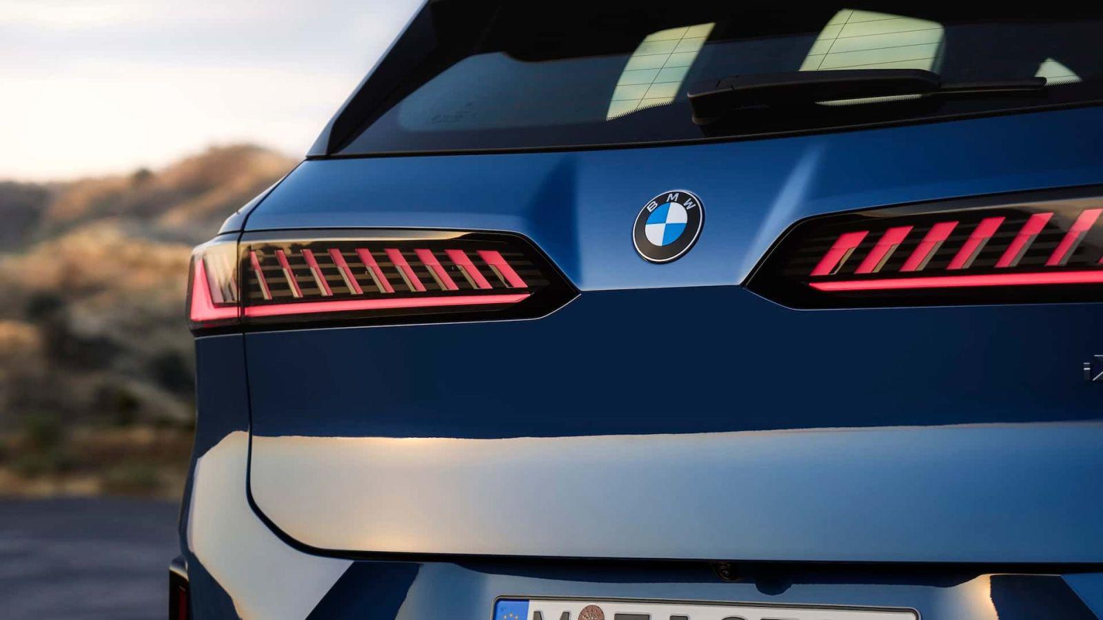 BMW bắt đầu sử dụng logo mới trong năm nay
