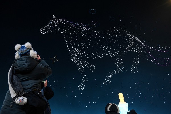 Các mô hình AI ‘tiên tri’ thế nào về năm Bính Ngọ 2026?