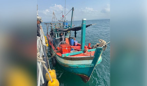 Campuchia - Thái Lan tranh cãi gay gắt sau vụ bắt tàu cá trên biển Campuchia - Thái Lan tranh cãi gay gắt sau vụ bắt tàu cá trên biển