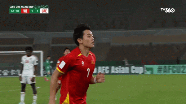 Chủ tịch VFF trao Cúp vua phá lưới châu Á cho Đình Bắc tại Hàng Đẫy: Thành quả để đời Chủ tịch VFF trao Cúp vua phá lưới châu Á cho Đình Bắc tại Hàng Đẫy: Thành quả để đời