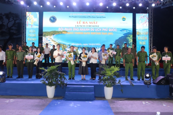 doi-phan-ung-nhanh-du-lich-phu-quoc-phai-la-la-chan-bao-ve-du-khach