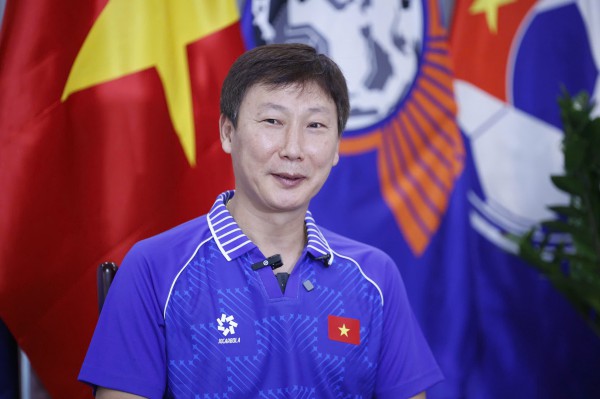 HLV Kim Sang-sik tạm chia tay đội tuyển Việt Nam sau AFF Cup? HLV Kim Sang-sik tạm chia tay đội tuyển Việt Nam sau AFF Cup?